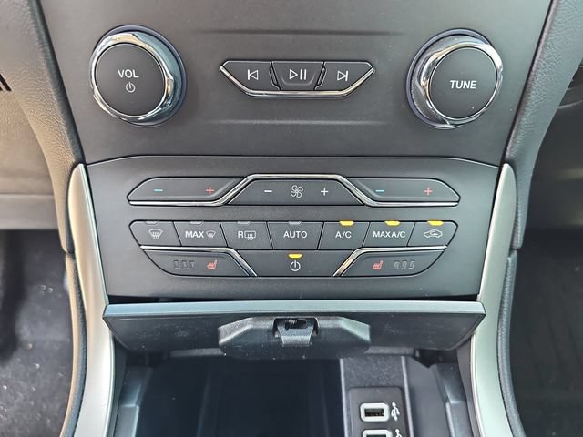 Certified 2019 Ford Edge SEL w/ Equipment Group 201A FWD image 29