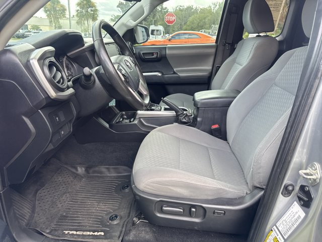 Used 2020 Toyota Tacoma SR5 RWD image 16