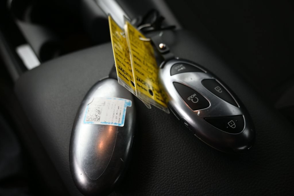 Used 2025 Hyundai Elantra SEL FWD image 29
