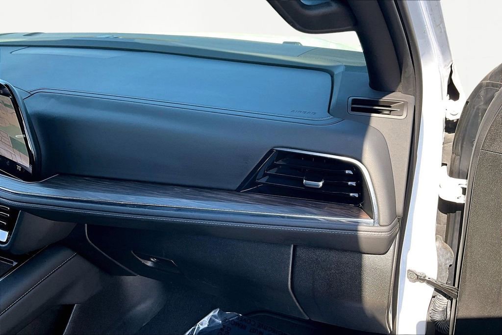 Used 2025 Chevrolet Tahoe LT image 17