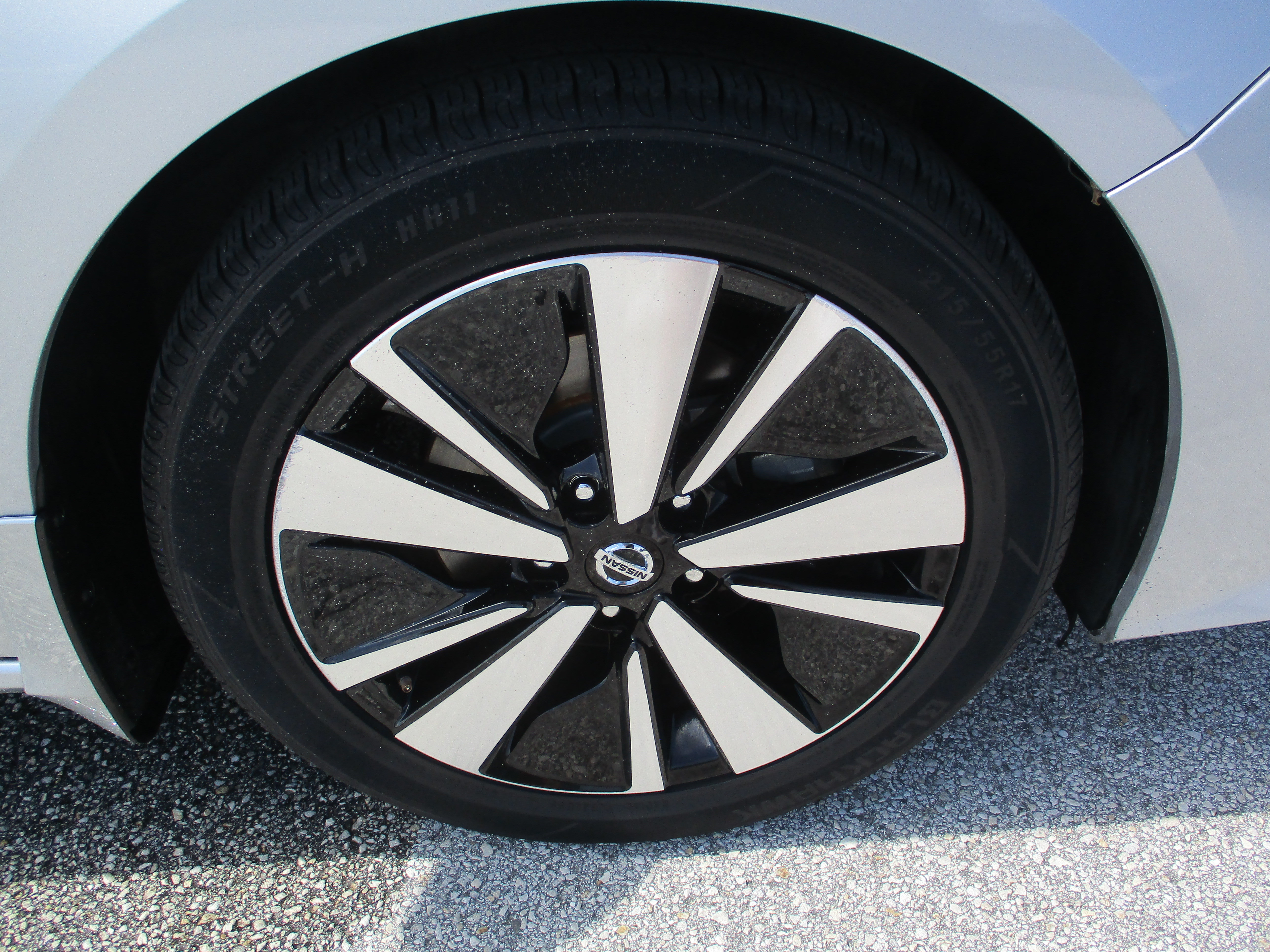 Used 2022 Nissan Altima 2.5 SV FWD image 9