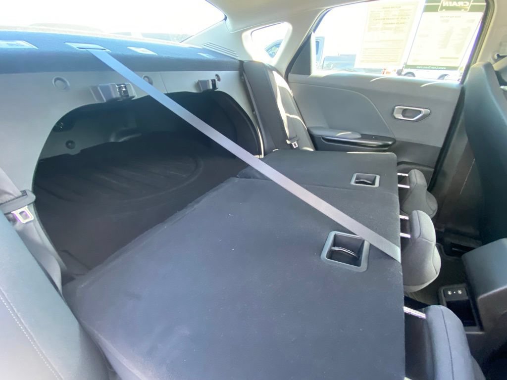 Used 2025 Kia K4 FWD image 28