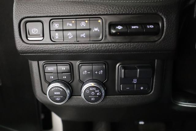 Used 2023 GMC Yukon XL Denali w/ Denali Reserve Package AWD/4WD image 35