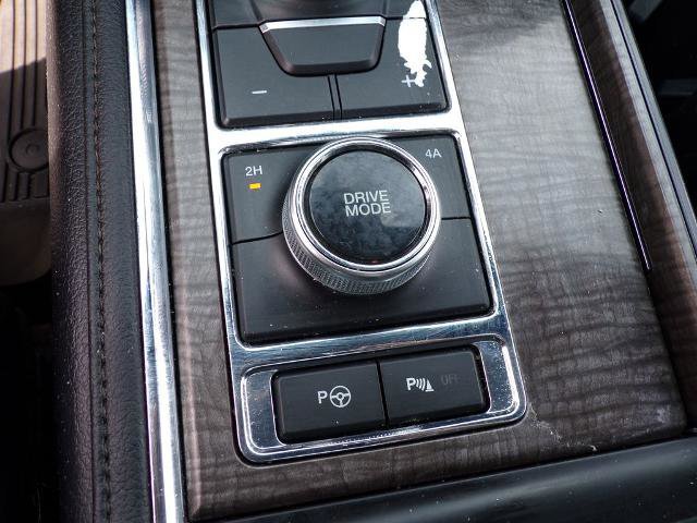Certified 2019 Ford Expedition Limited w/ Equipment Group 302A image 25
