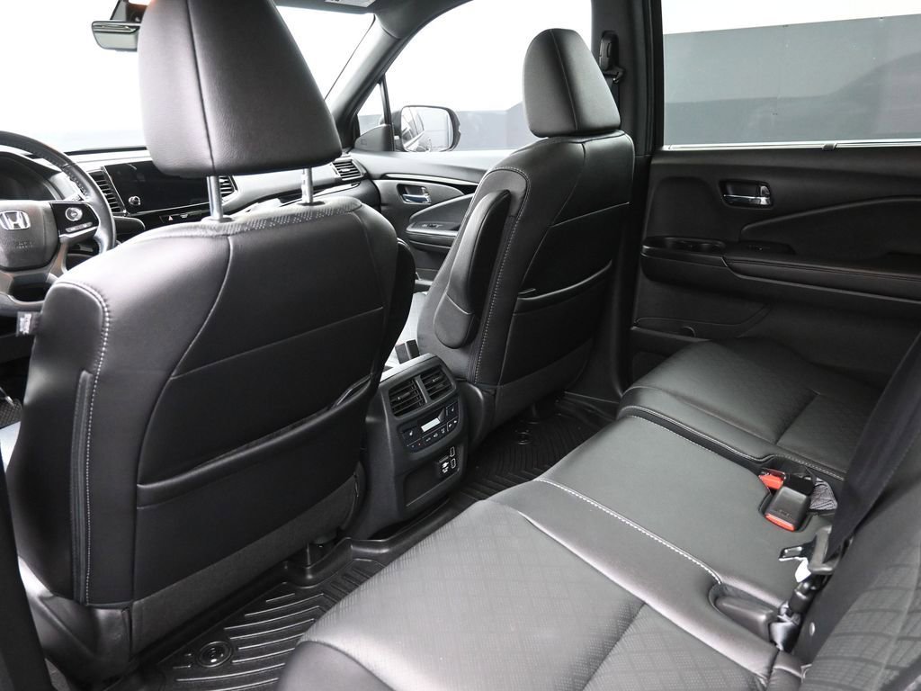 Used 2021 Honda Passport Touring image 2