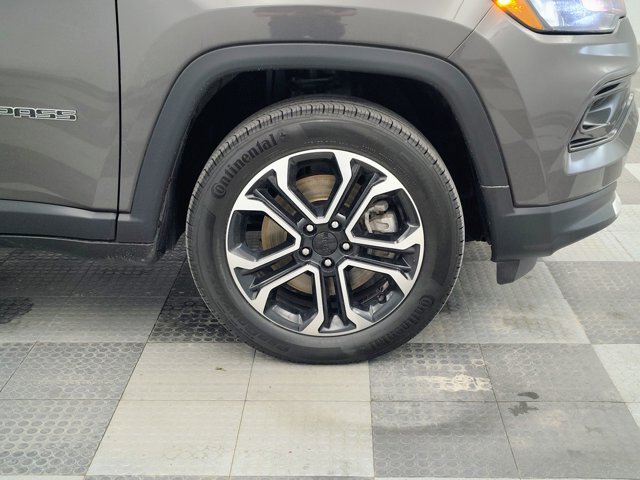 Used 2023 Jeep Compass Limited AWD/4WD image 12