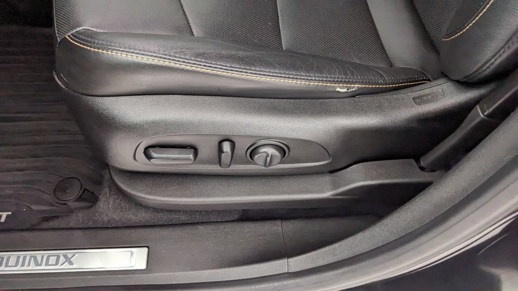 Used 2019 Chevrolet Equinox Premier FWD image 27