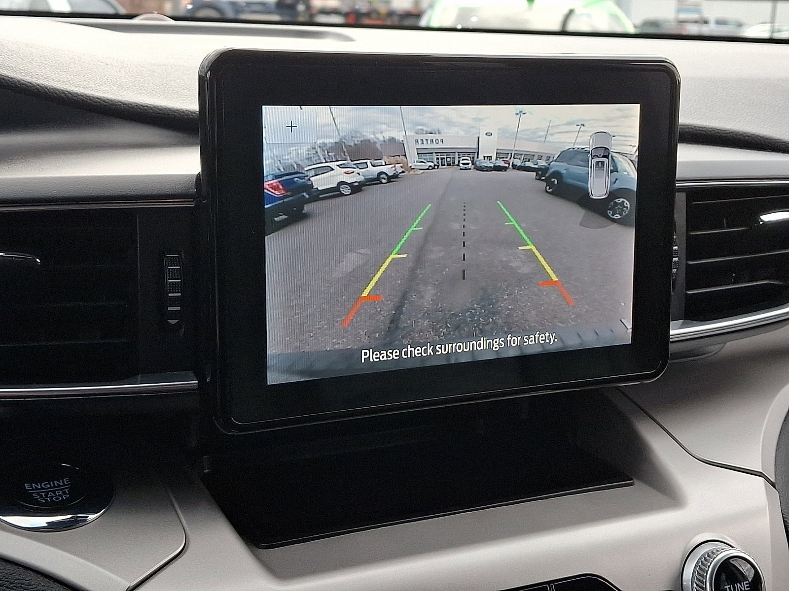 Certified 2022 Ford Explorer XLT w/ Equipment Group 202A image 24