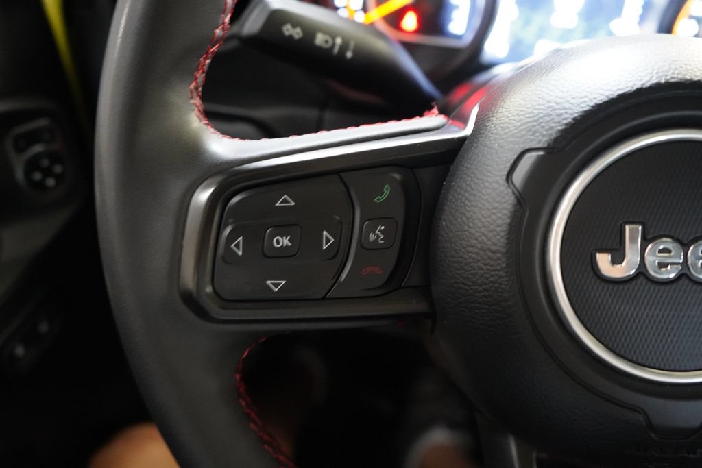 Used 2024 Jeep Wrangler Unlimited Rubicon AWD/4WD image 36