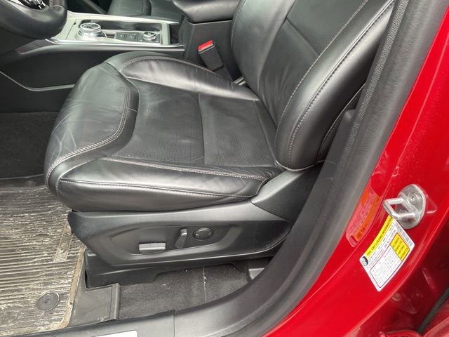 Certified 2022 Ford Explorer Platinum w/ Equipment Group 601A AWD/4WD image 13