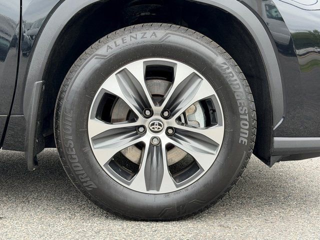 Used 2026 Toyota Highlander XLE AWD/4WD image 29