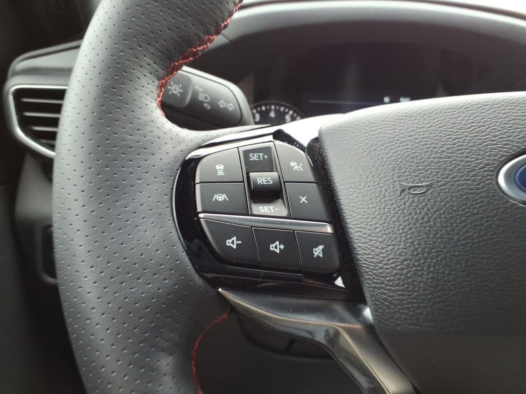 Certified 2023 Ford Explorer ST-Line w/ Class IV Trailer Tow Package image 18