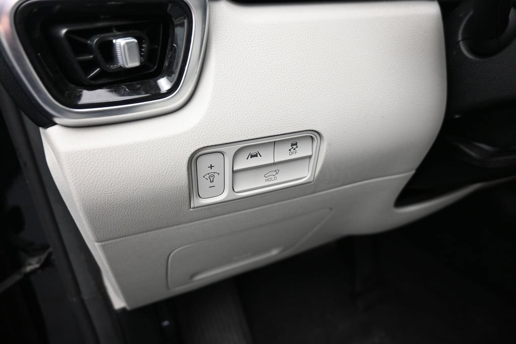 Used 2023 Kia Sorento SX AWD/4WD image 13