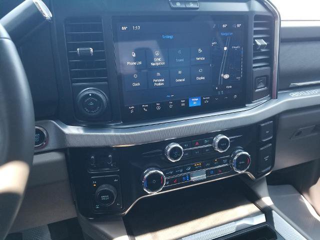 Certified 2025 Ford F250 Platinum w/ Platinum Plus Package AWD/4WD image 19