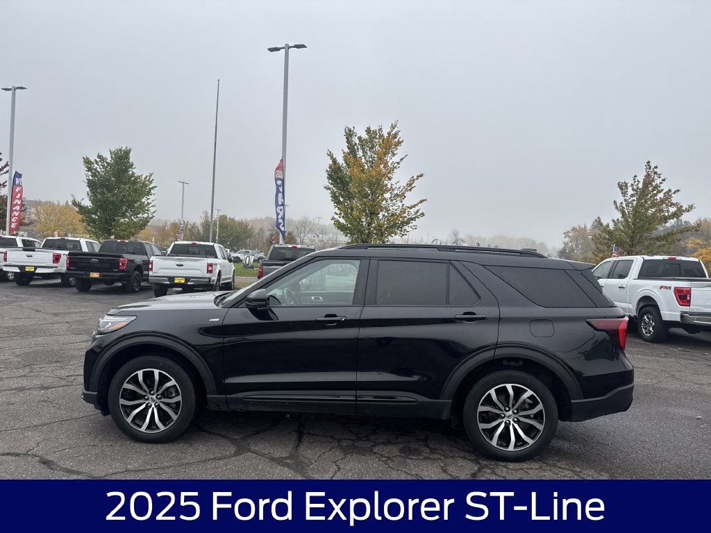 Certified 2025 Ford Explorer ST-Line AWD/4WD image 10