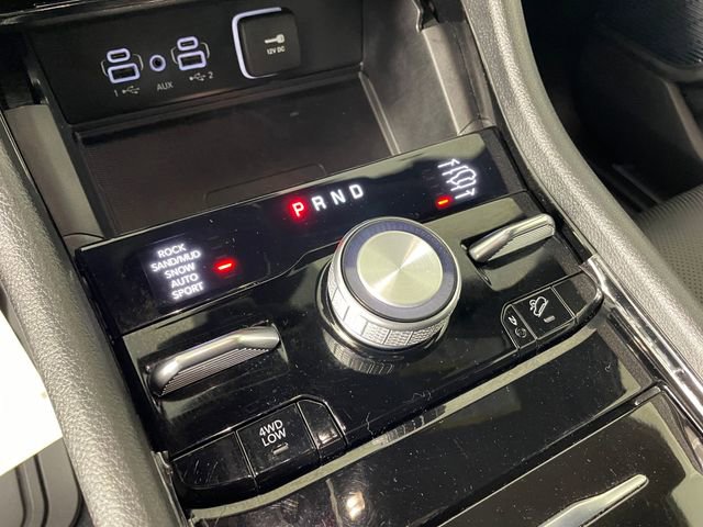 Used 2024 Jeep Grand Cherokee Overland w/ Adv Protech Group III image 9