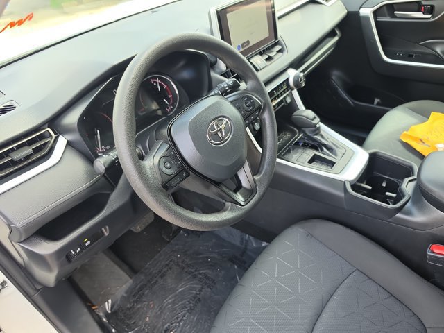 Used 2025 Toyota RAV4 XLE FWD image 22