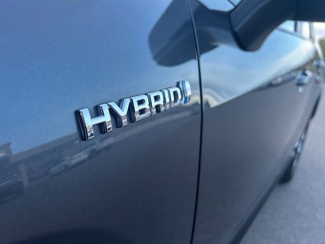 Used 2021 Toyota RAV4 XLE AWD/4WD image 12