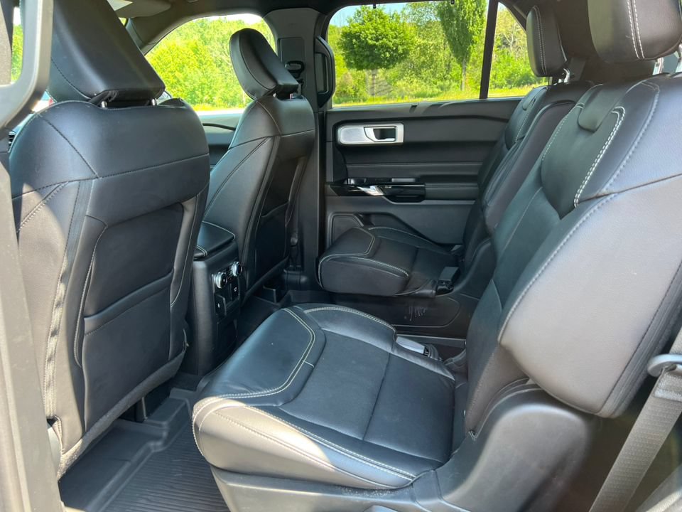 Certified 2024 Ford Explorer ST w/ Equipment Group 401A AWD/4WD image 5