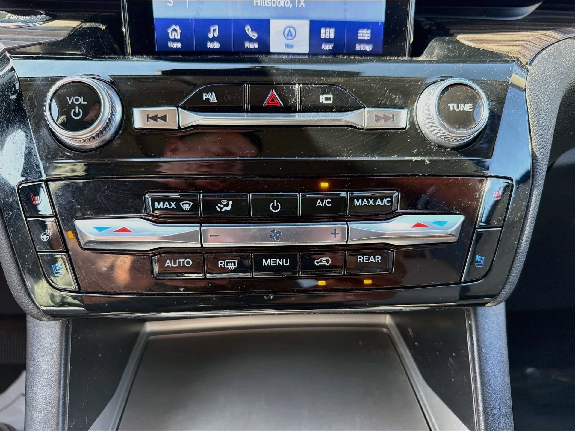 Certified 2023 Ford Explorer Limited w/ Limited Technology Package RWD image 21