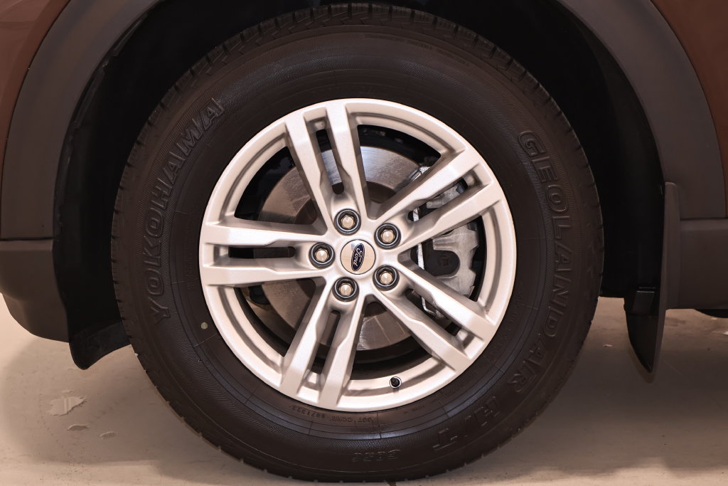 Certified 2020 Ford Explorer XLT w/ Class III Trailer Tow Package AWD/4WD image 44
