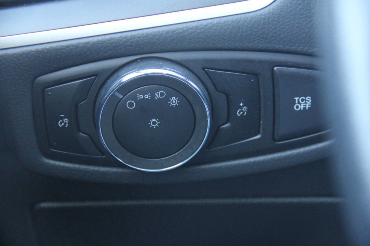 Certified 2024 Ford Edge SEL image 27