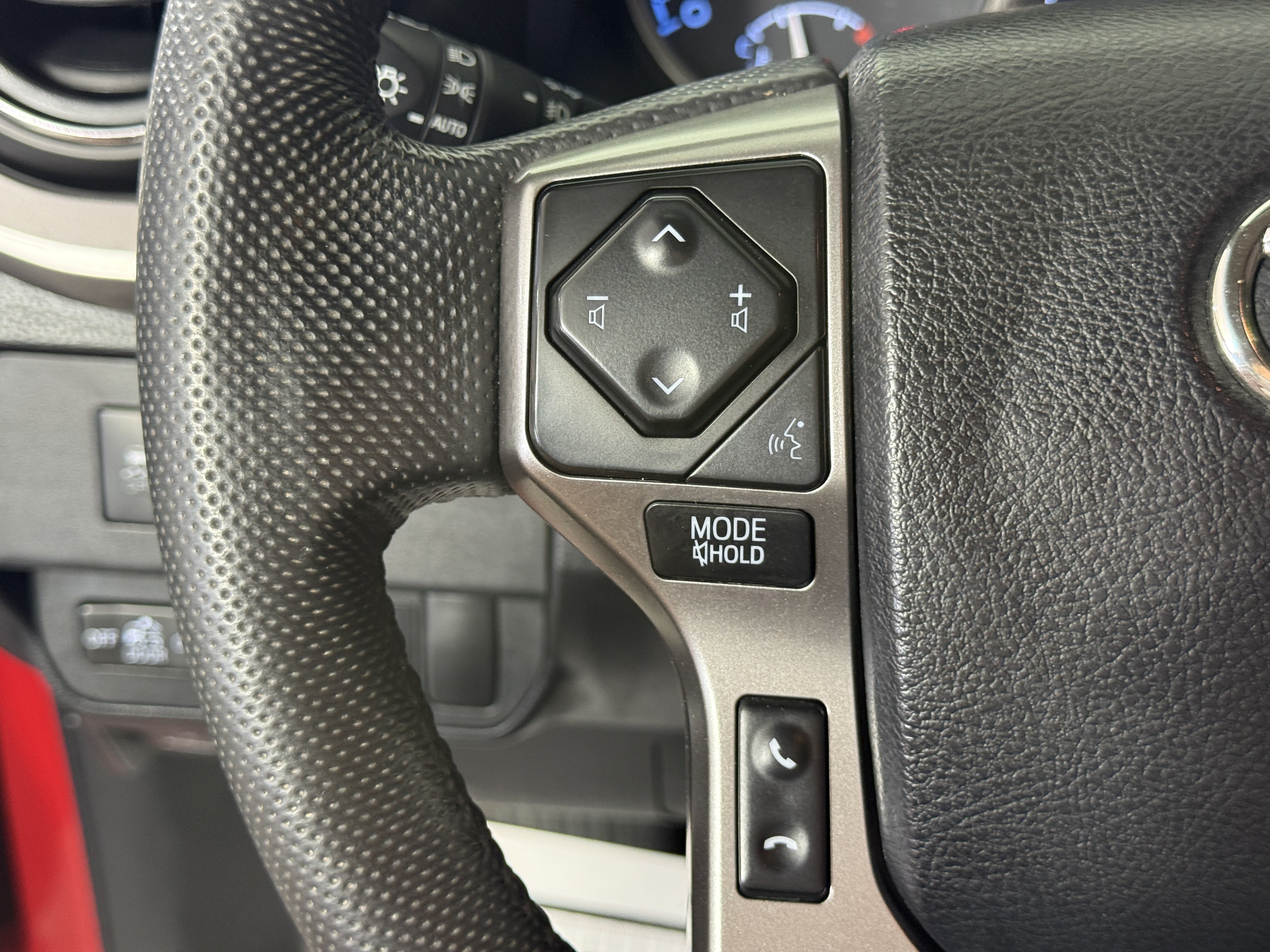 Used 2023 Toyota Tacoma SR5 w/ Technology Package AWD/4WD image 24
