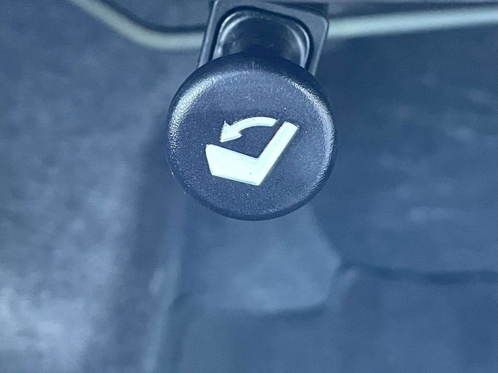 Used 2024 Nissan Altima 2.5 SR image 11