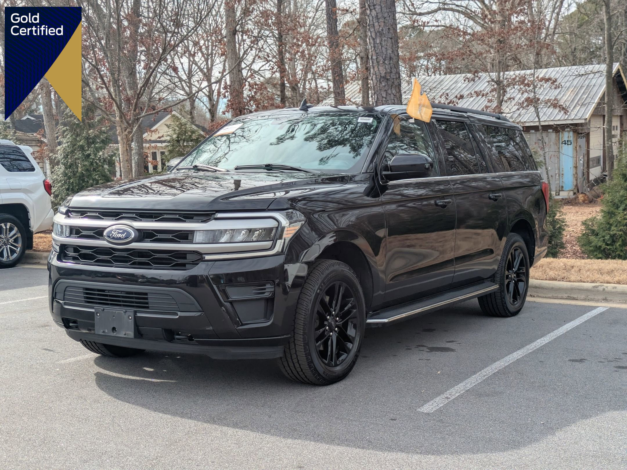 Certified 2022 Ford Expedition Max XLT image 1