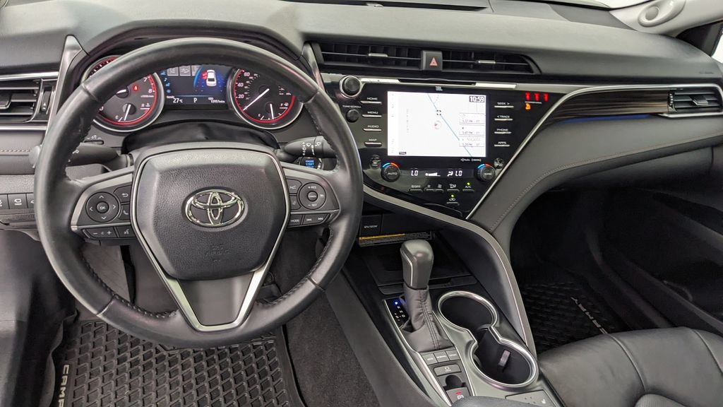 Used 2018 Toyota Camry XLE FWD image 4