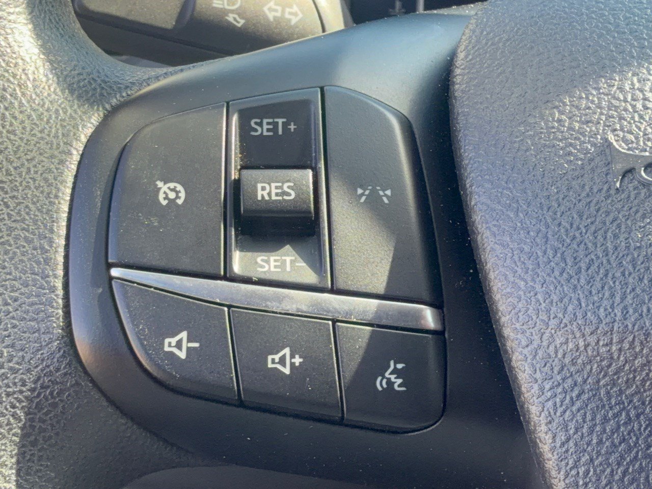 Certified 2025 Ford Escape Active AWD/4WD image 18