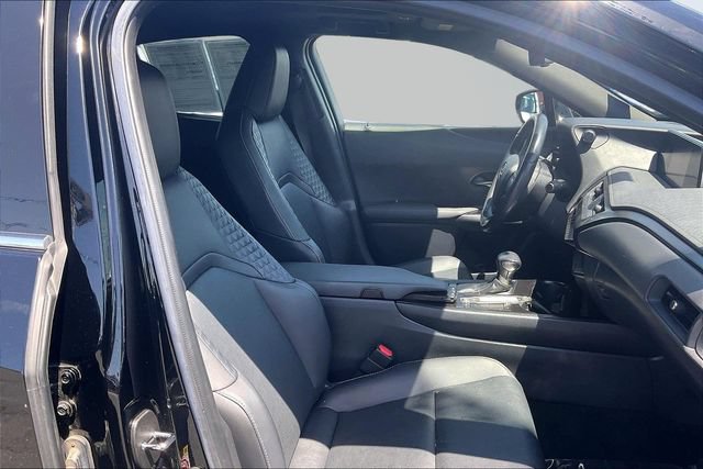 Used 2019 Lexus UX 200 w/ Premium Package FWD image 7