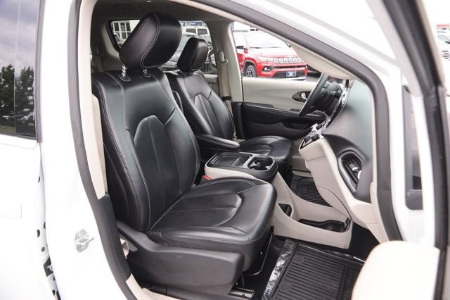 Used 2021 Chrysler Voyager Lxi FWD image 27