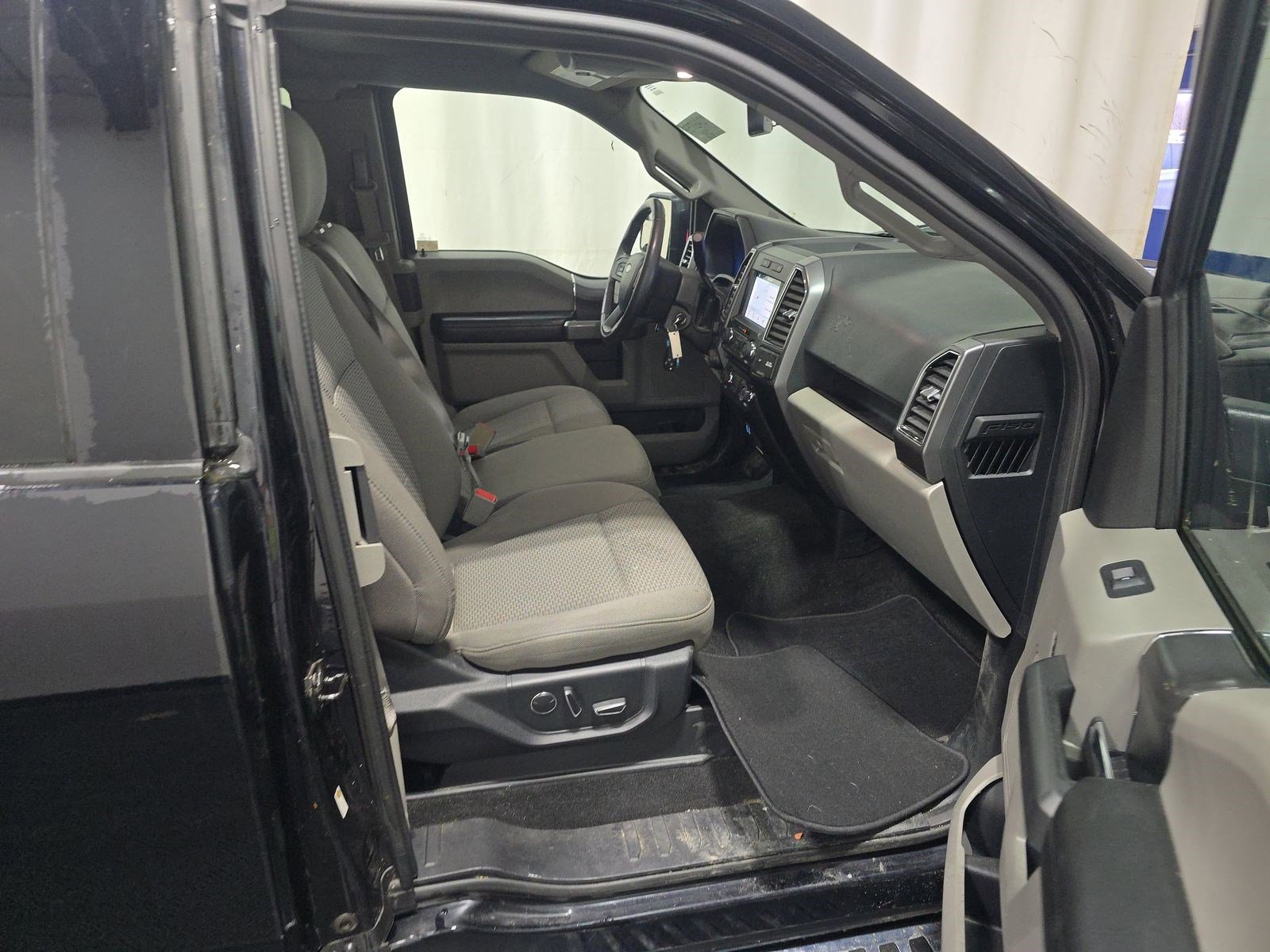 Certified 2018 Ford F150 XLT w/ Equipment Group 302A Luxury AWD/4WD image 8