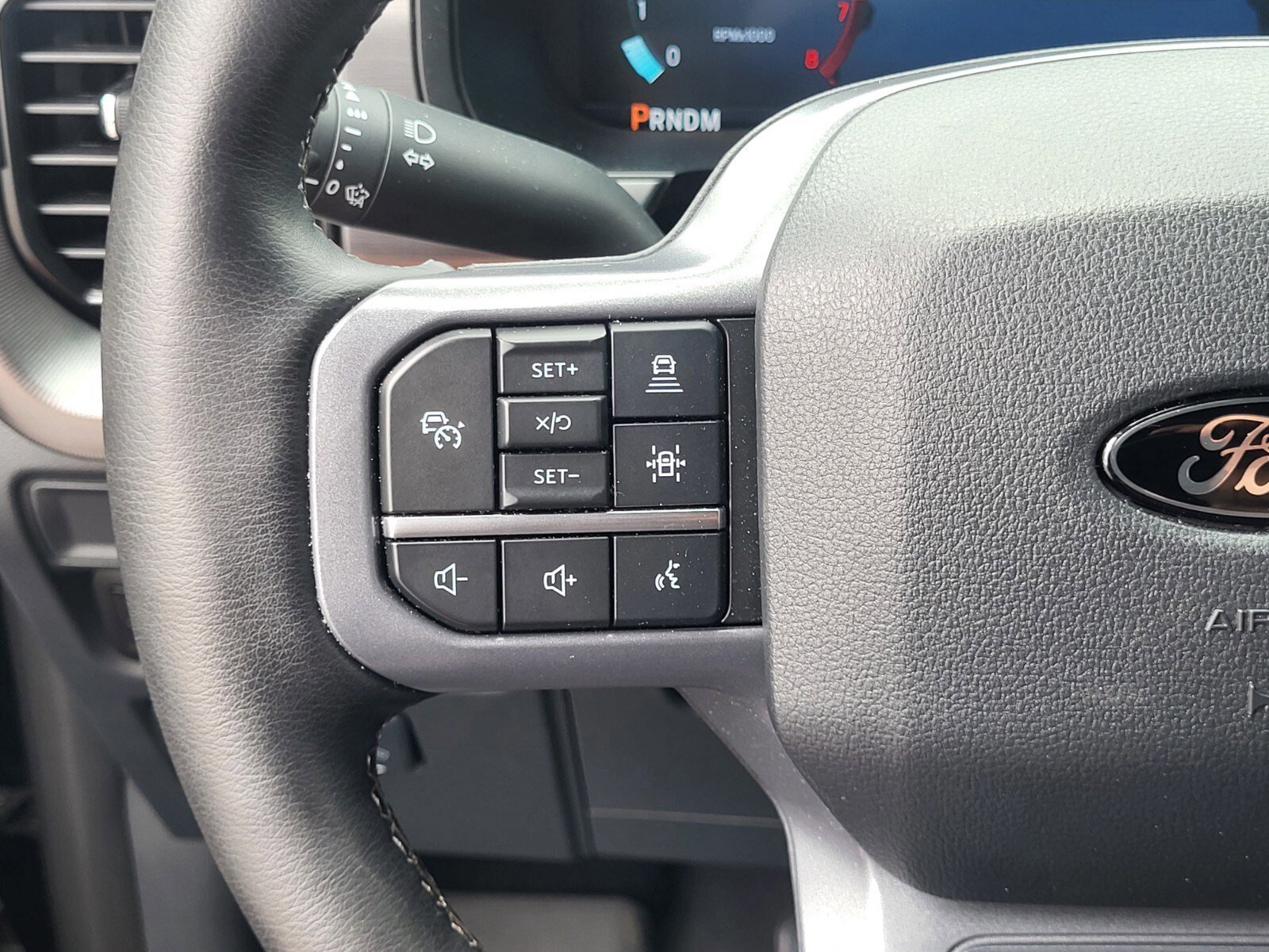 Certified 2025 Ford F150 Lariat w/ Equipment Group 501A Mid image 28