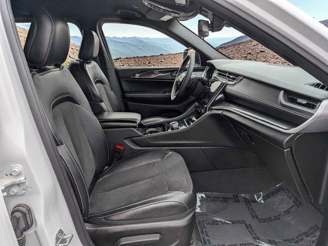 Used 2023 Jeep Grand Cherokee Altitude image 21