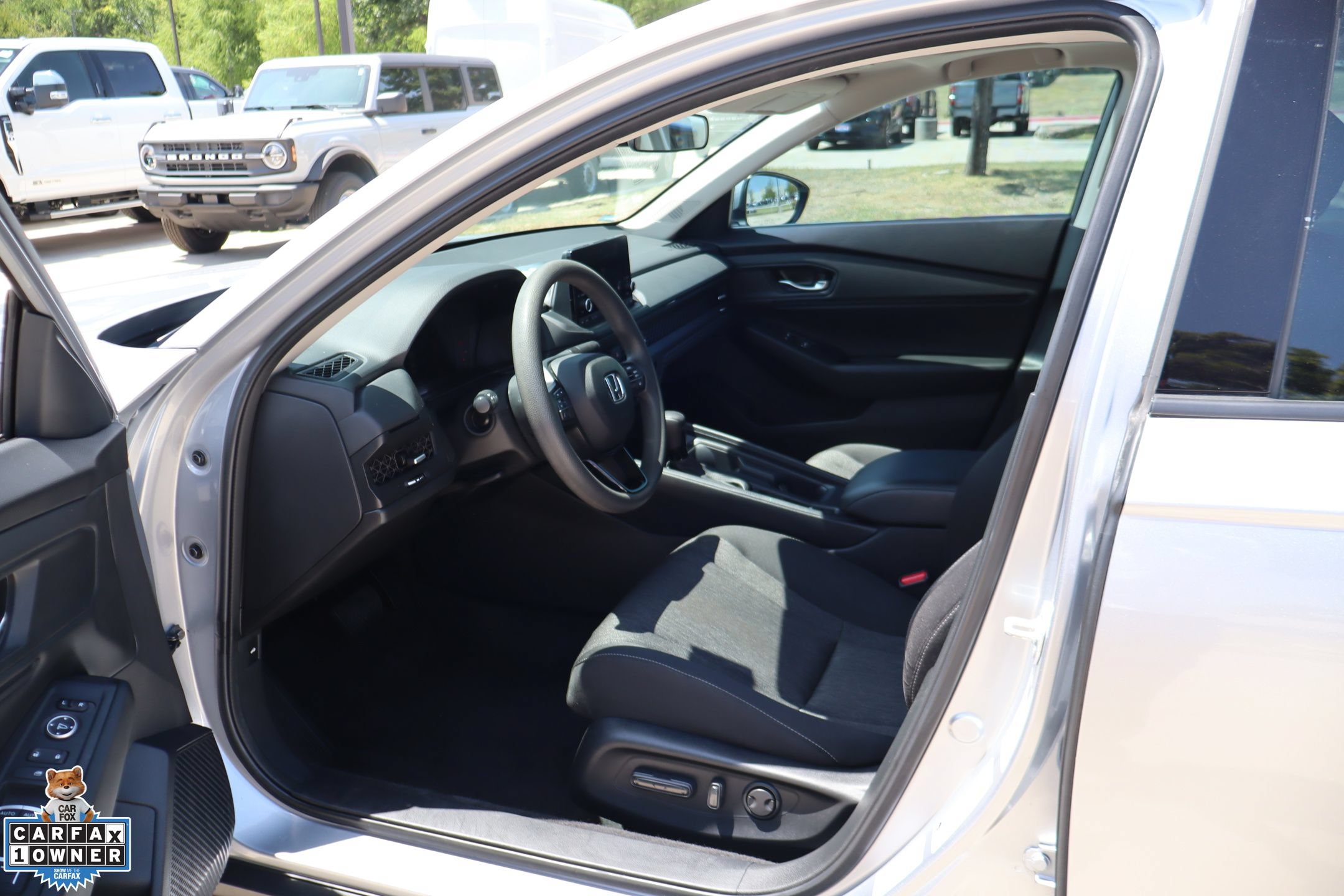 Used 2023 Honda Accord EX image 25