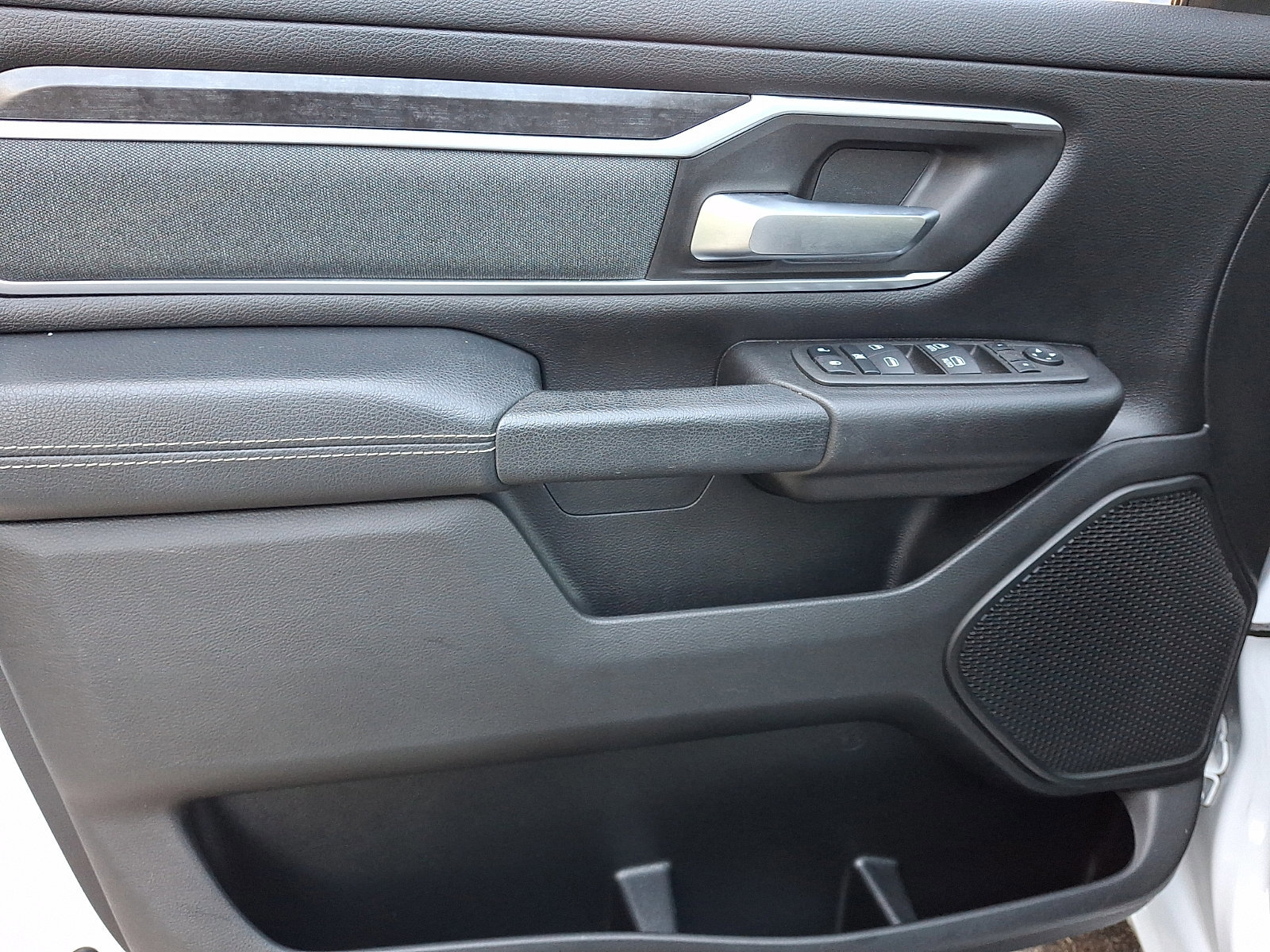 Used 2022 RAM 1500 Big Horn AWD/4WD image 15