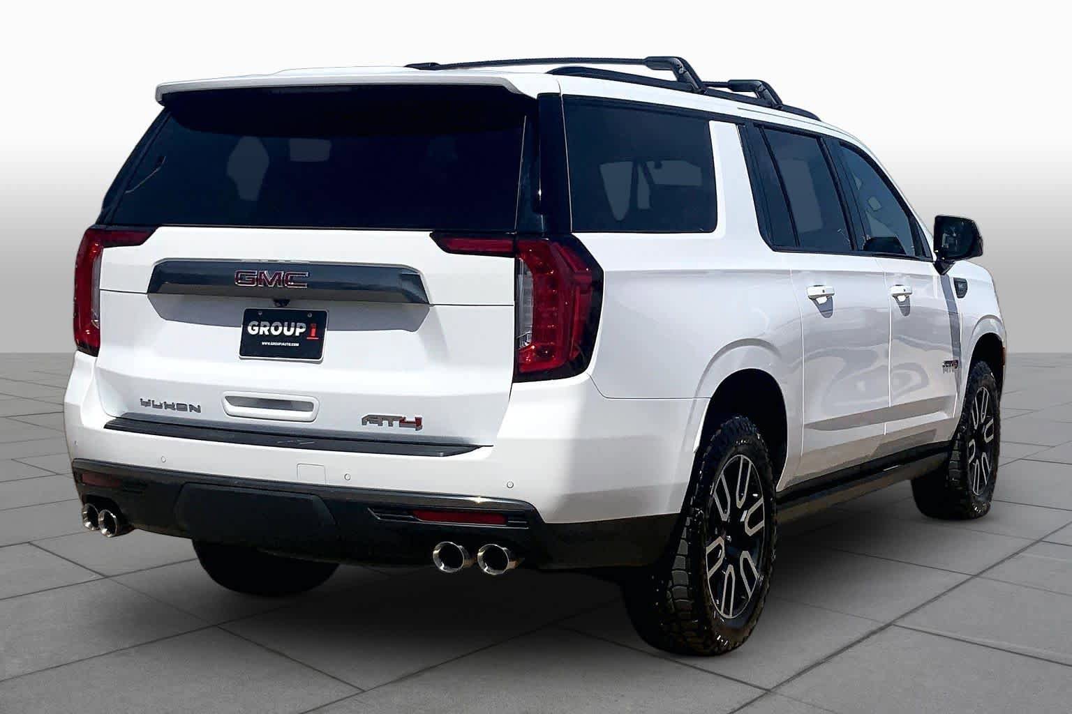 Used 2024 GMC Yukon XL AT4 w/ AT4 Premium Package AWD/4WD image 13