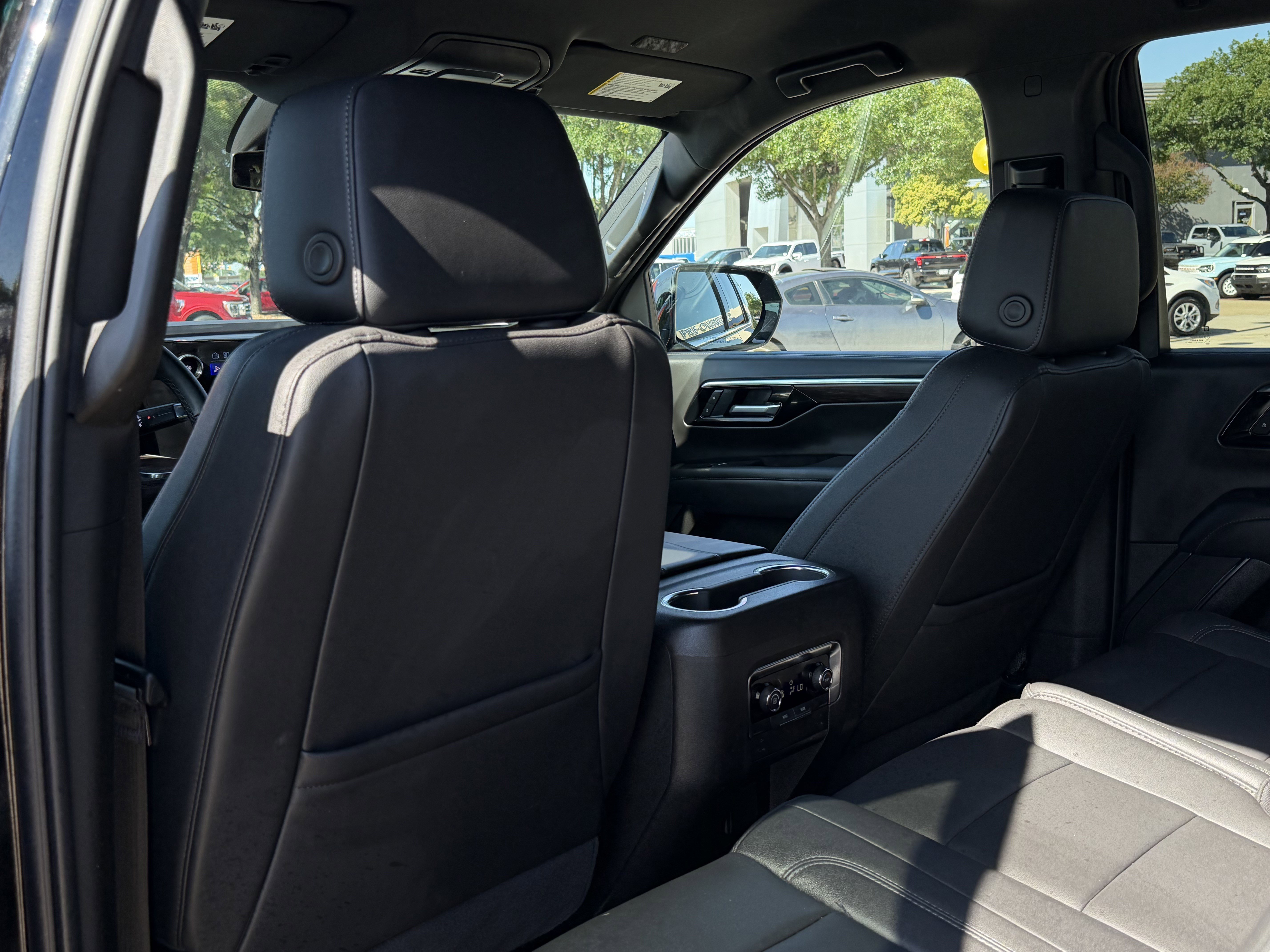 Used 2025 Chevrolet Tahoe LT AWD/4WD image 14