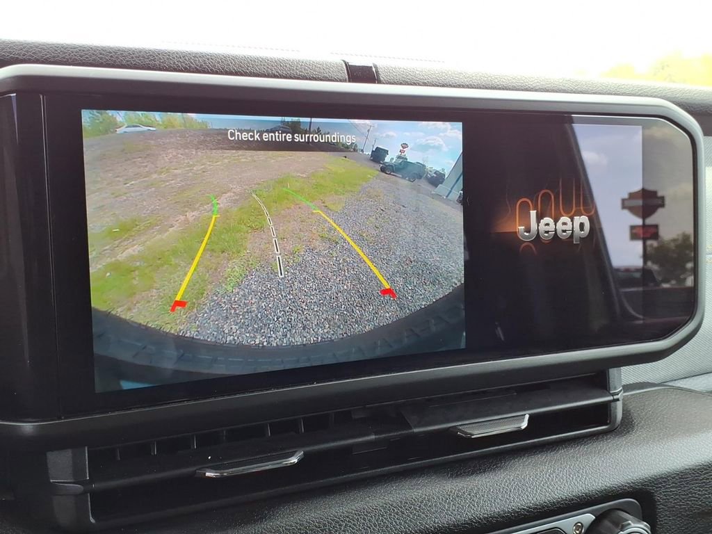 Used 2025 Jeep Wrangler Sport AWD/4WD image 24