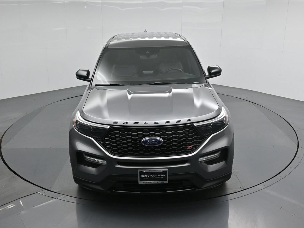 Certified 2021 Ford Explorer ST w/ Equipment Group 401A AWD/4WD image 38