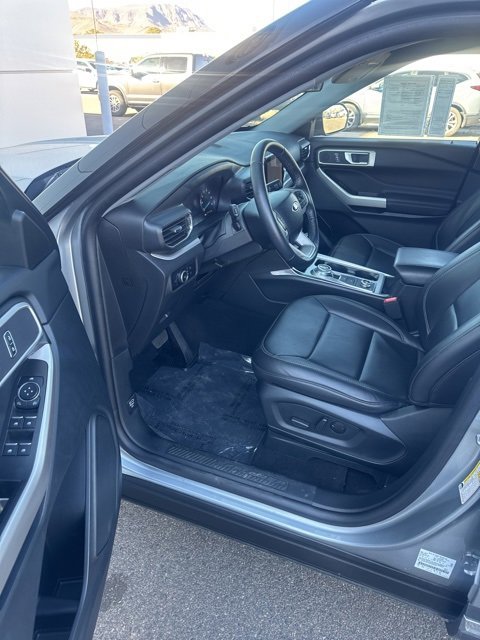 Certified 2023 Ford Explorer XLT w/ Equipment Group 202A image 15