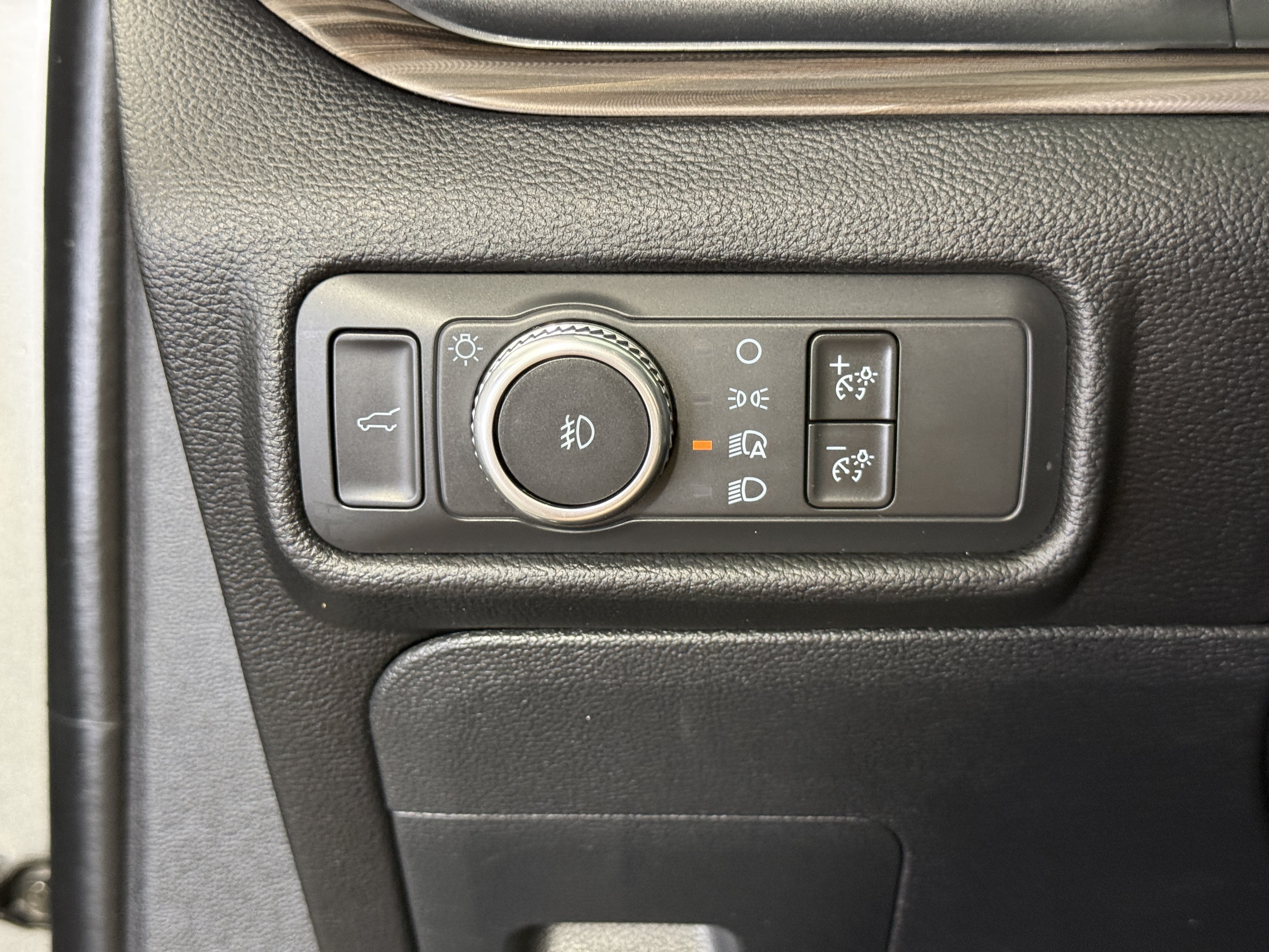 Certified 2021 Ford Explorer Limited w/ Equipment Group 301A RWD image 22