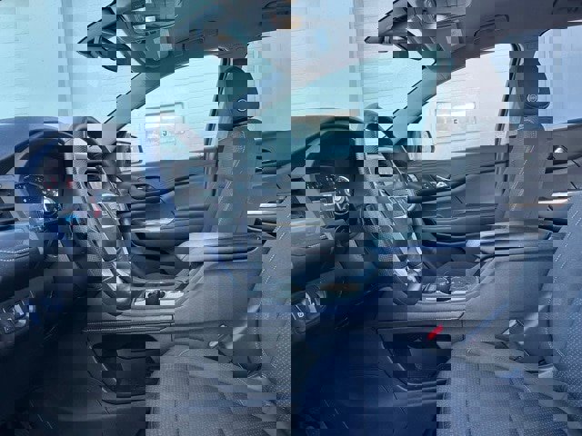 Used 2021 GMC Acadia SLE image 8