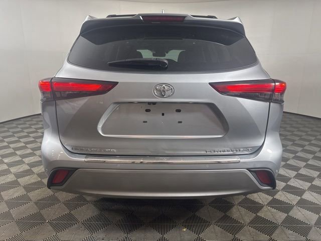 Used 2021 Toyota Highlander Platinum AWD/4WD image 4
