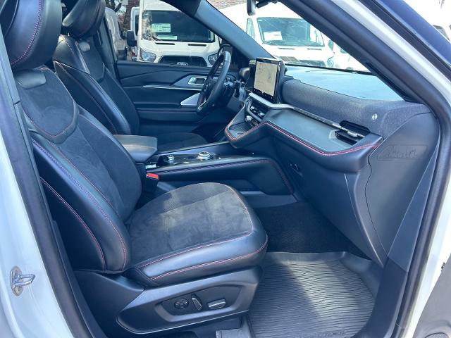 Certified 2025 Ford Explorer ST image 21