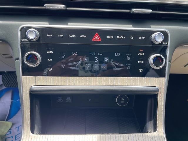 Used 2025 Genesis GV80 2.5T Prestige AWD/4WD image 31