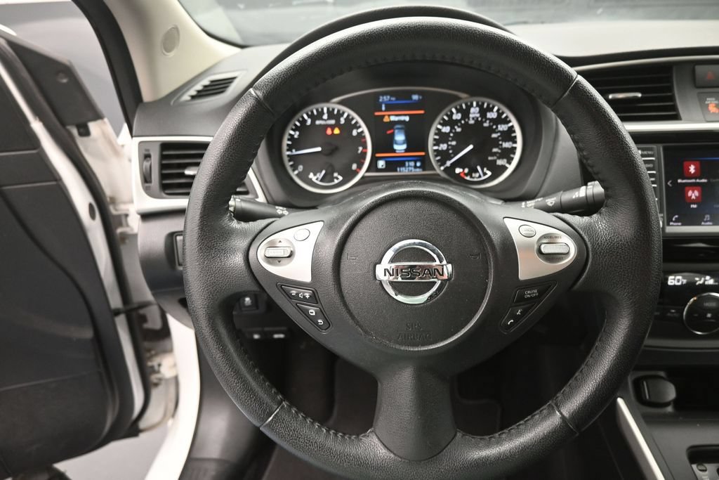 Used 2019 Nissan Sentra SV FWD image 3