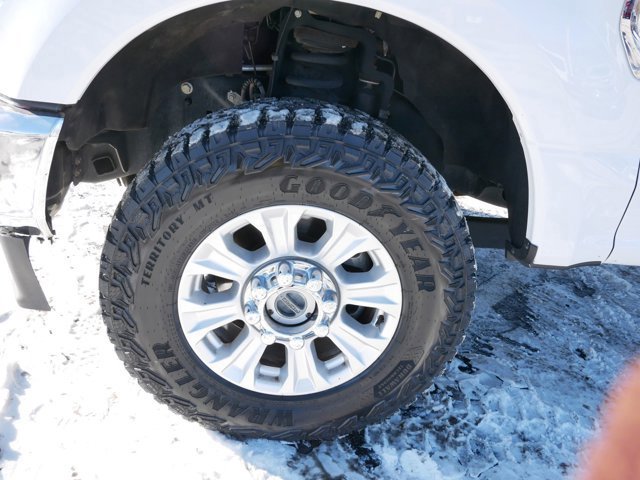 Certified 2022 Ford F250 XLT w/ XLT Value Package image 6